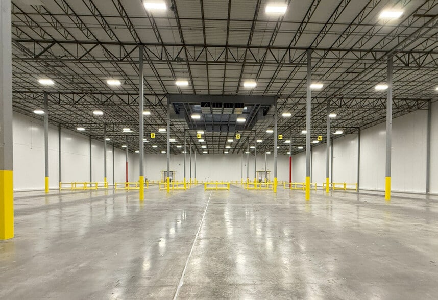 More Photos Of 400 Industrial Dr, Birmingham Refrigeration Cold Storage For Lease