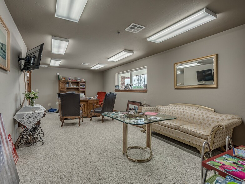 More Photos Of 341070 E 890 Rd, Chandler Lodge Meeting Hall For Sale