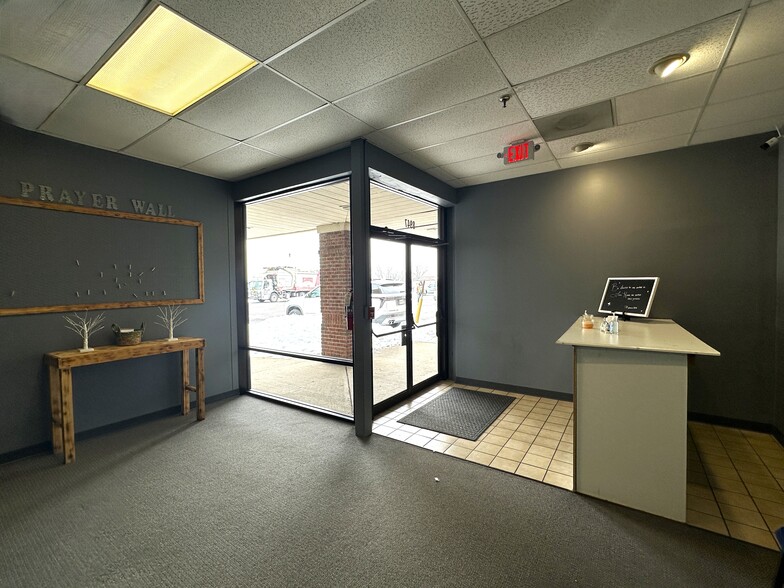 More Photos Of 8935-8947 Kingsridge Rd, Dayton Storefront Retail Office For Sale