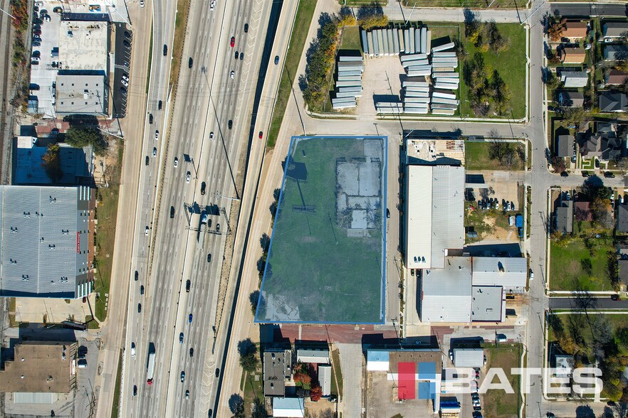 More Photos Of 301 W Freeway, Fort Worth Land For Sale