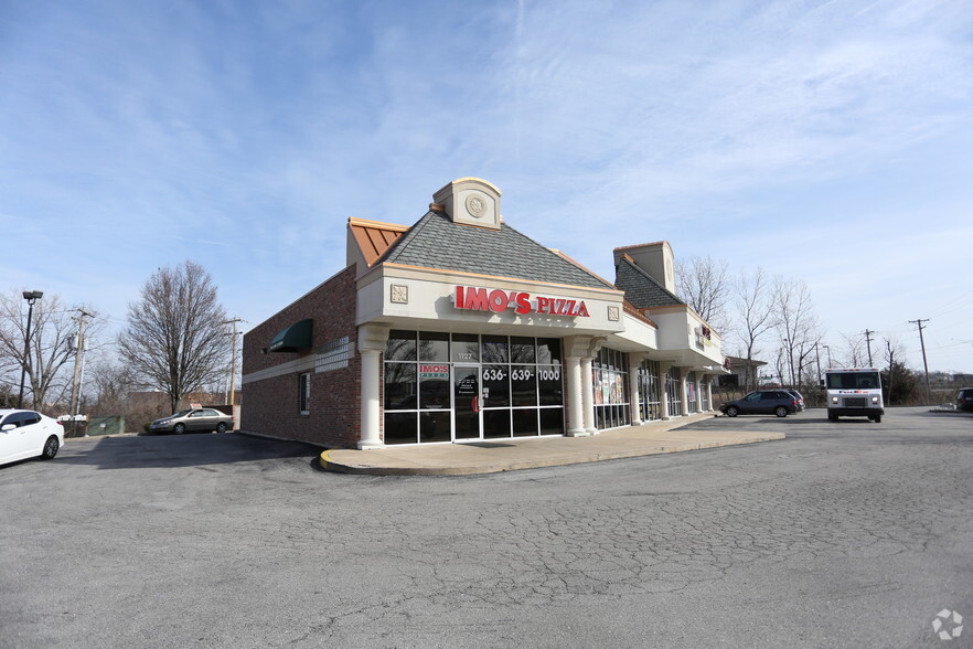 More Photos Of 1119-1127 W Pearce Blvd, Wentzville Unknown For Lease