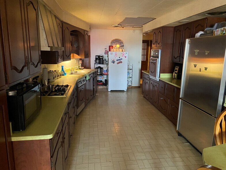 More Photos Of 4899 County Hwy EE, Appleton Restaurant For Sale