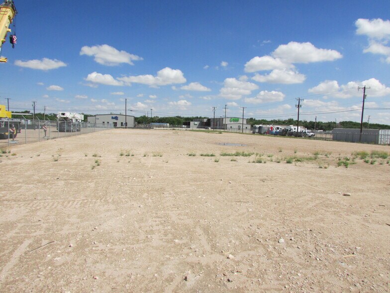 More Photos Of 1404 W Interstate 20, Odessa Warehouse For Sale