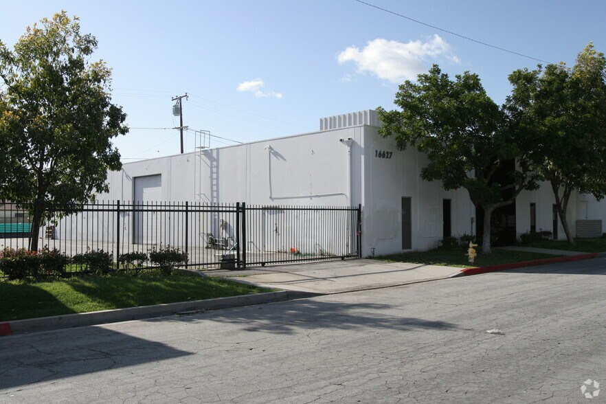 More Photos Of 16627 Parkside Ave, Cerritos Warehouse For Lease