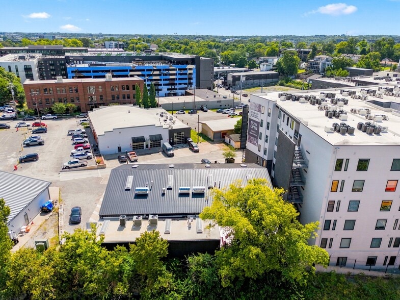 More Photos Of 722 Merritt Ave, Nashville General Retail For Lease