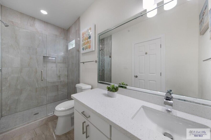 More Photos Of 116 E Cora Lee Dr, South Padre Island Apartments For Sale