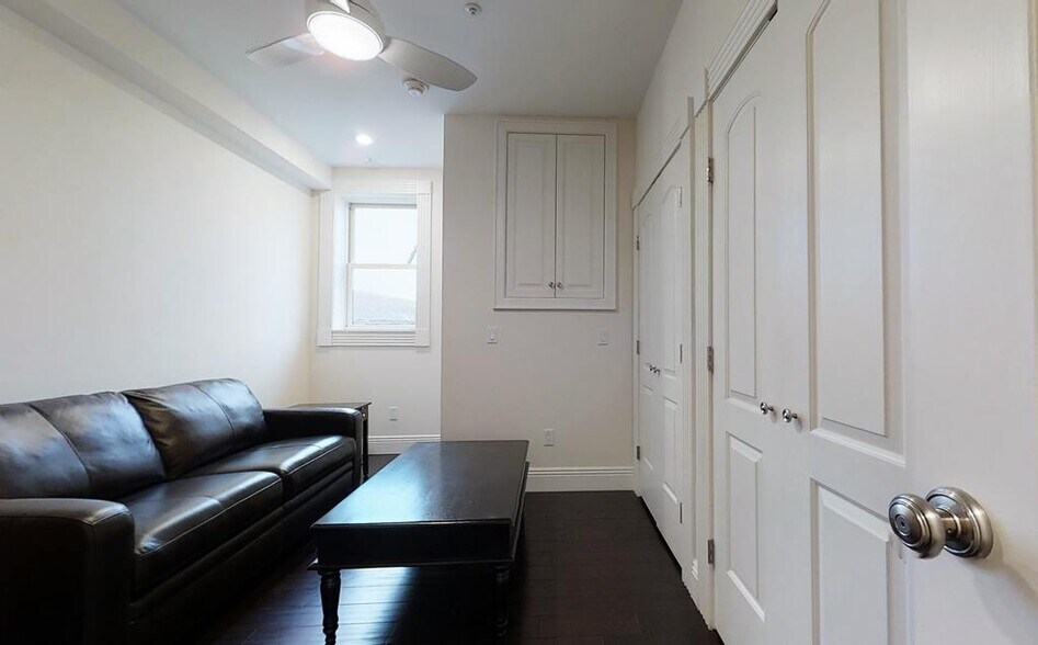 More Photos Of 29 E Market St, Corning Office Residential For Lease