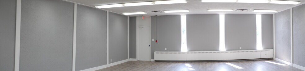 More Photos Of 224 S Main St, Zumbrota General Retail For Lease
