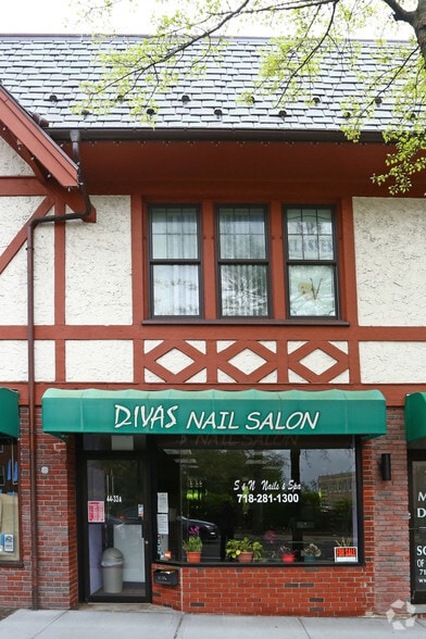 More Photos Of 44-29-44-41 Douglaston Pky, Little Neck Storefront Retail Office For Lease