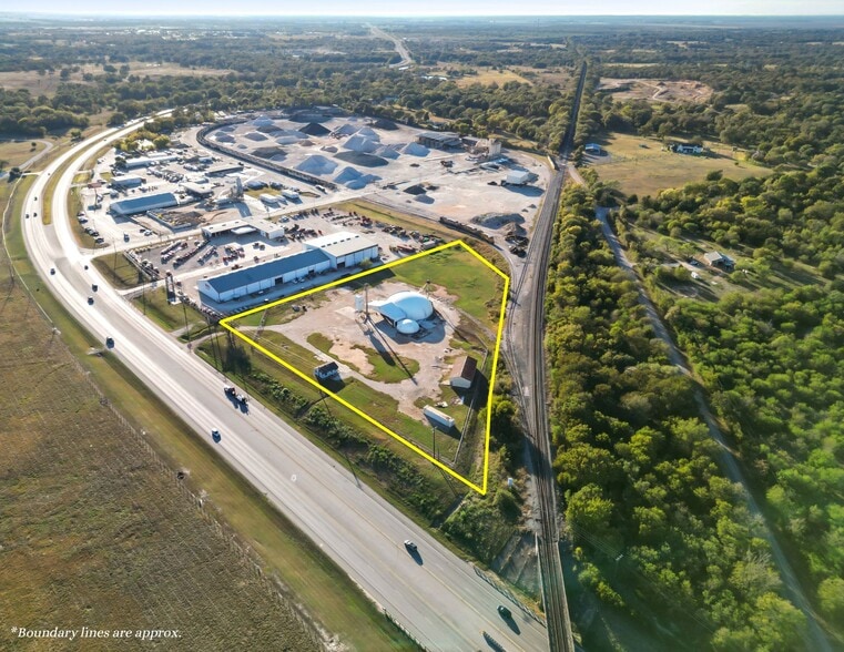 More Photos Of 6232 W State Highway 21, Bryan Warehouse For Lease