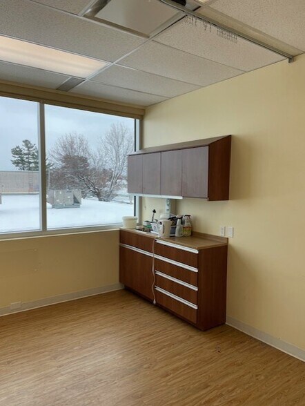 More Photos Of 1099 Boul Du Curé-Labelle, Blainville General Retail For Lease