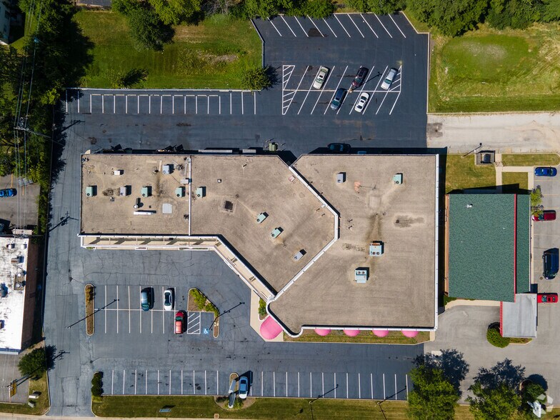 Primary Photo Of 1184 Roosevelt Rd, Glen Ellyn Freestanding For Lease