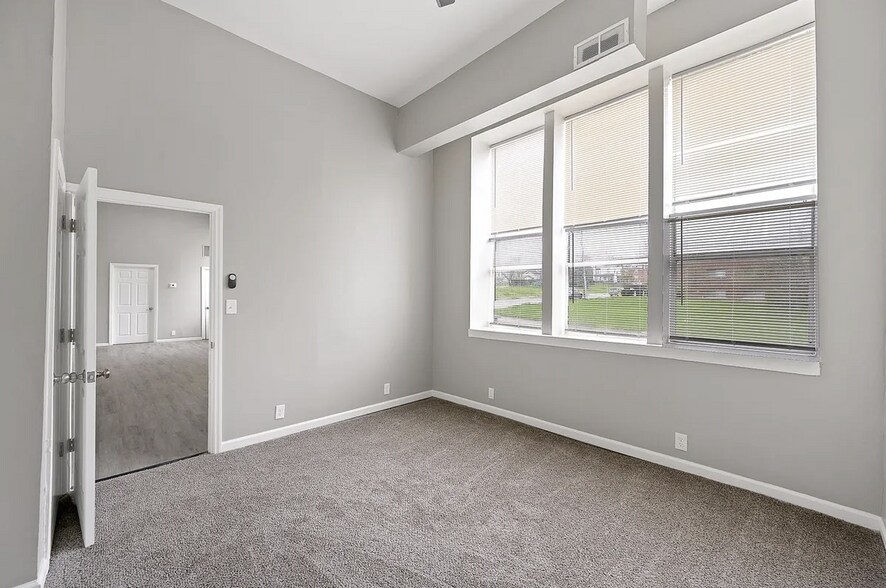 More Photos Of 2904 Alms Pl, Cincinnati Apartments For Sale