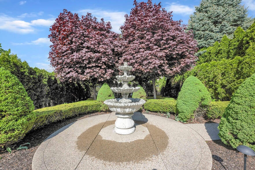 More Photos Of 4860 E 13 Mile Rd, Warren Lodge Meeting Hall For Sale