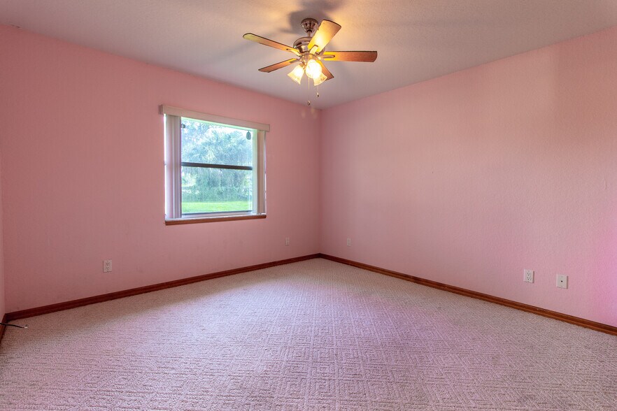 More Photos Of 3255 SE 3rd Ave, Ocala Office Residential For Sale