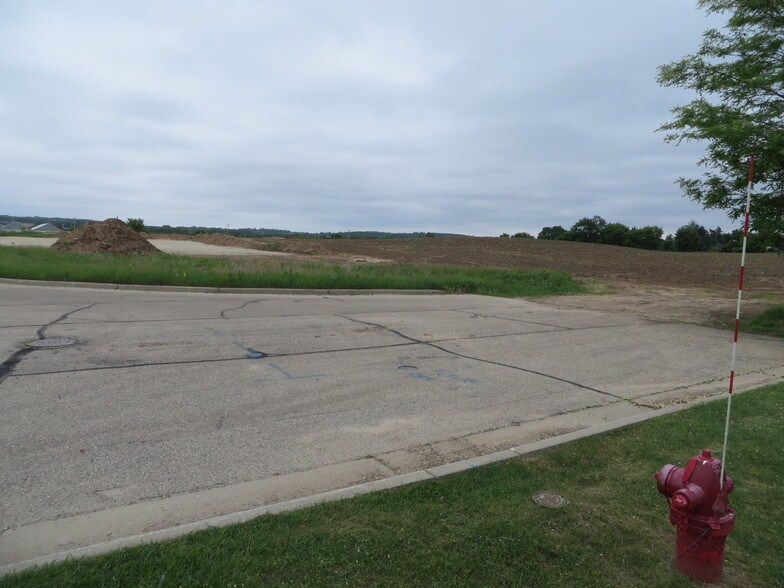 More Photos Of Commercial Ave, Green Lake Land For Sale