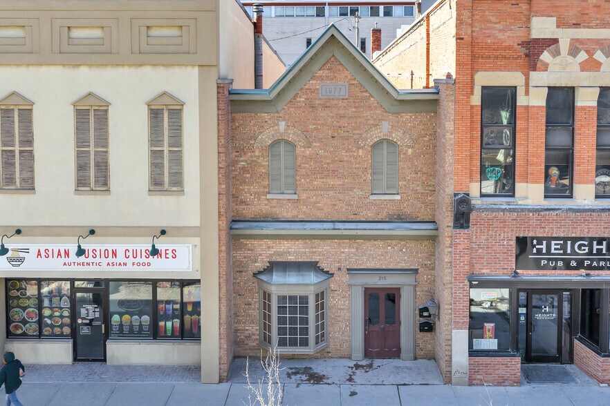 Primary Photo Of 215 N Washington St, Green Bay Loft Creative Space For Sale