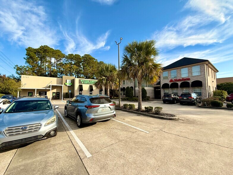 More Photos Of 2801 St Johns Bluff Rd, Jacksonville Medical For Lease