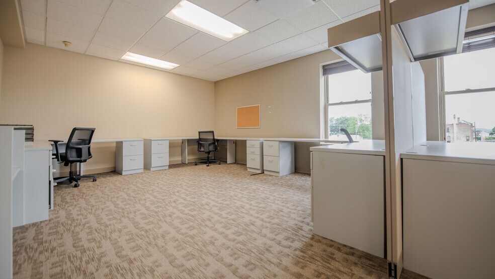 More Photos Of 300 Market St, Williamsport Bank For Lease