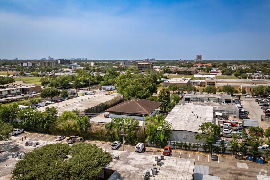 More Photos Of 6343 Skyline Dr, Houston Office For Sale