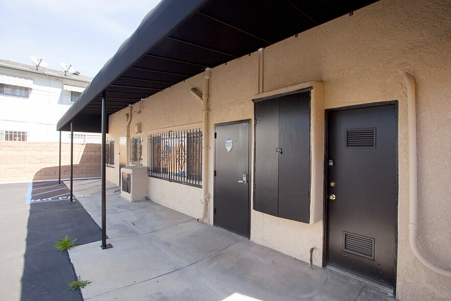 More Photos Of 425-427 Atlantic Ave, Long Beach Office For Sale