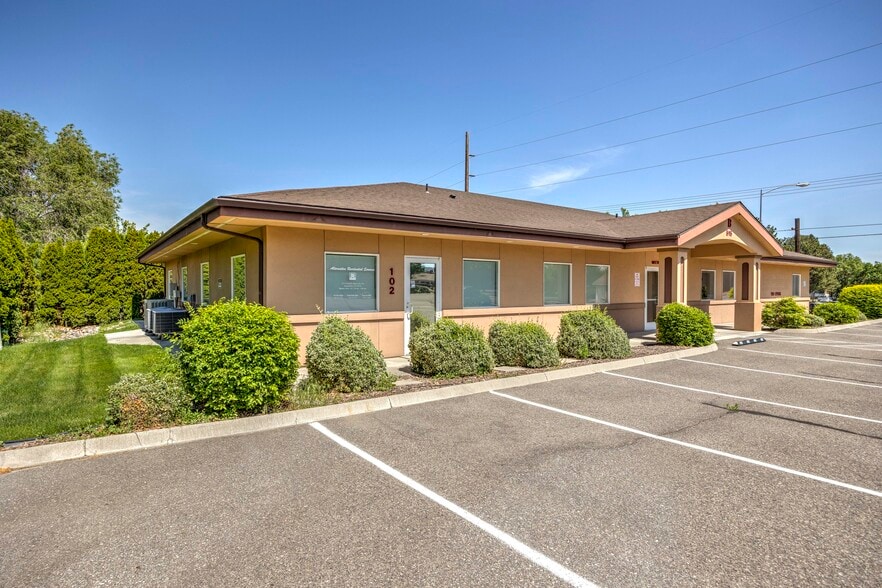 More Photos Of 515 N Neel St, Kennewick Storefront Retail Office For Lease