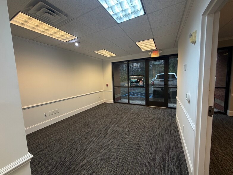 More Photos Of 501 Forest Ln, Clemson Medical For Lease