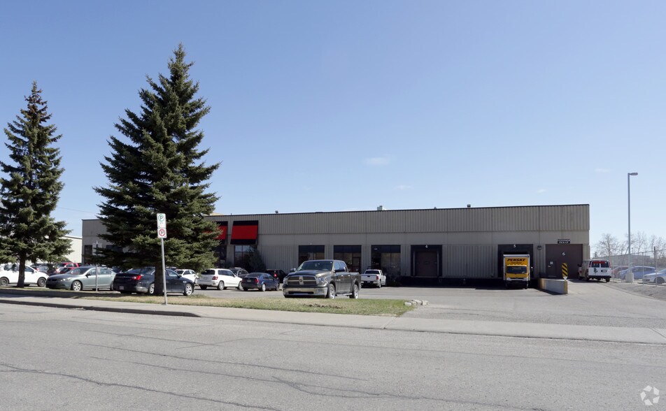 More Photos Of 5310 1st St SW, Calgary Warehouse For Lease