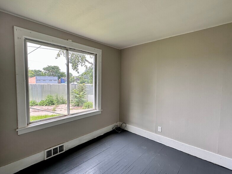 More Photos Of 14028 Faircrest St, Detroit Apartments For Sale