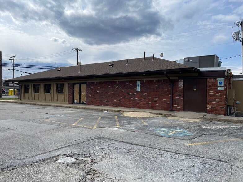 More Photos Of 3400 Leonardtown Rd, Waldorf Restaurant For Lease