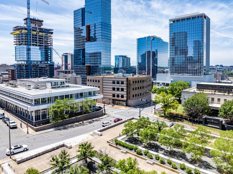 More Photos Of 223 Rosa L Parks Blvd, Nashville Office For Lease