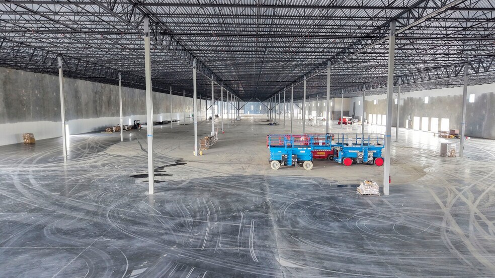 More Photos Of Rivermark 185, Geismar Unknown For Lease