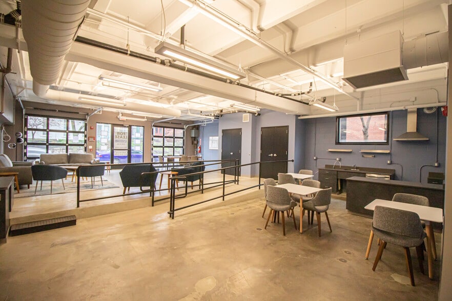 More Photos Of 615 Ferry St, Lafayette Office Residential For Lease