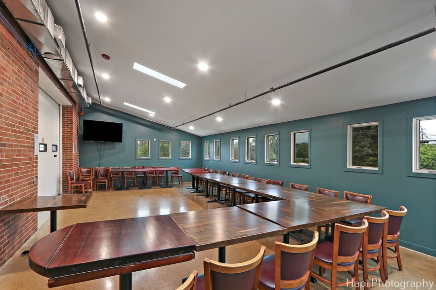 More Photos Of 169 N Seymour Ave, Mundelein Restaurant For Sale