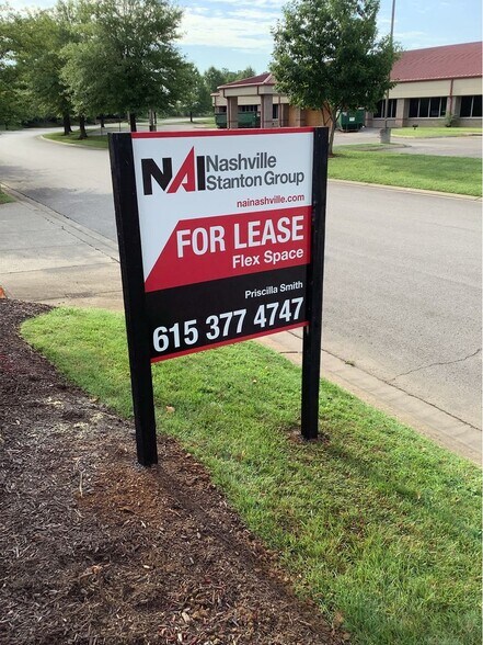 More Photos Of 412 Golden Bear Ct, Murfreesboro Light Manufacturing For Lease