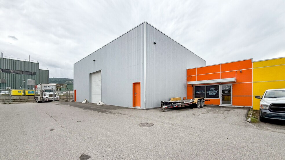 More Photos Of 9013-9021 Jim Bailey Rd, Kelowna Manufacturing For Sale
