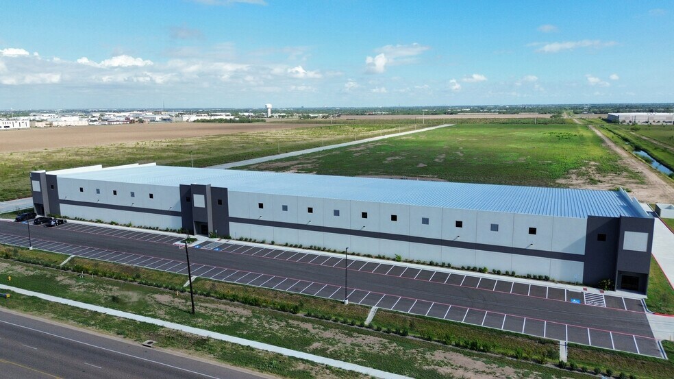 More Photos Of 890 Military Highway, Pharr Distribution For Sale