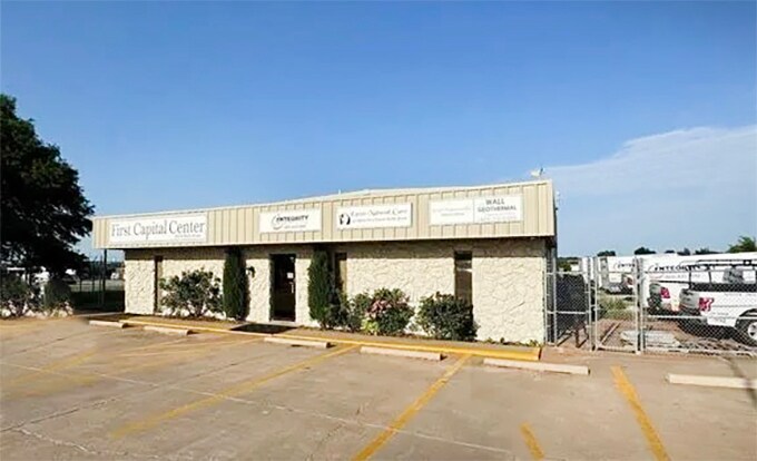 More Photos Of 2024 Ruhl Dr, Guthrie Industrial For Lease