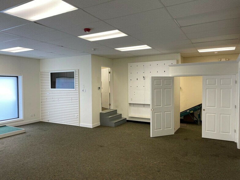 More Photos Of 424 W Main St, Denville Storefront Retail Office For Sale