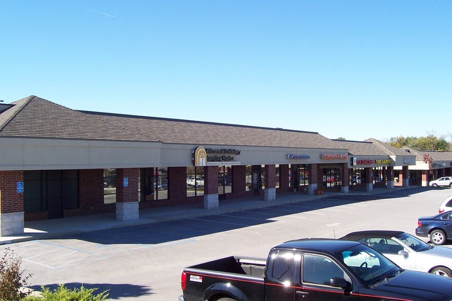 Primary Photo Of 3302 W Broadway Business Park Ct, Columbia General Retail For Lease