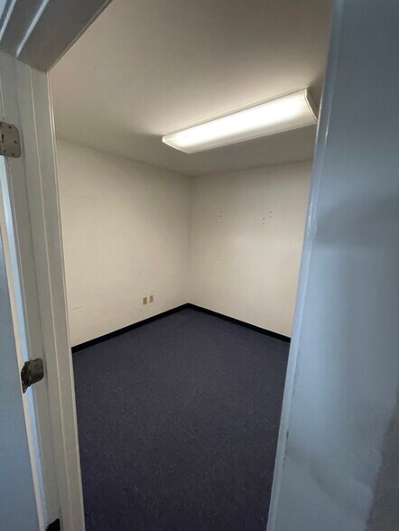 More Photos Of 1450-1496 Oddstad Dr, Redwood City Warehouse For Lease