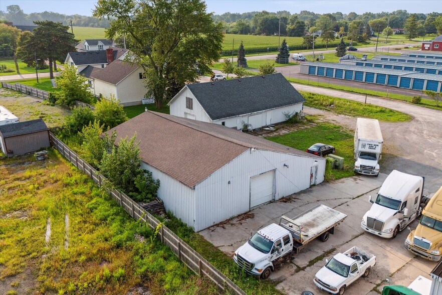 More Photos Of 5232 Morrish Rd, Swartz Creek Office For Sale