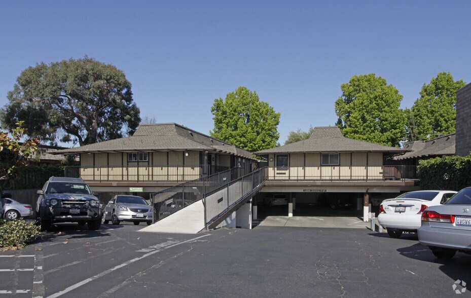 More Photos Of 516 W Remington Dr, Sunnyvale Medical For Lease