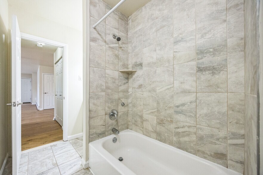 More Photos Of 17 E Maple Ave, Merchantville Apartments For Sale