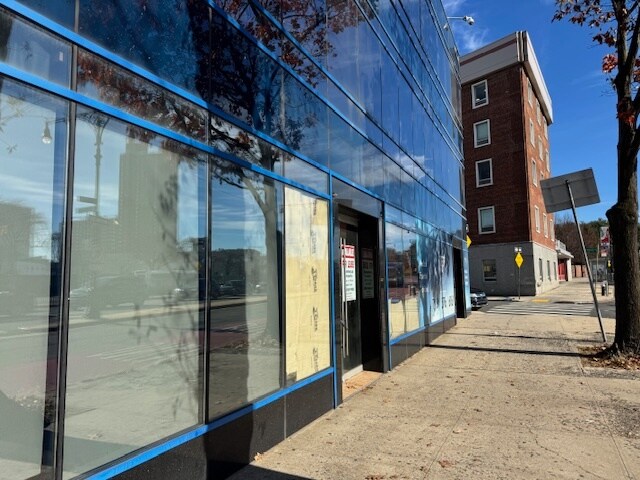 More Photos Of 621-625 E Fordham Rd, Bronx Office For Sale