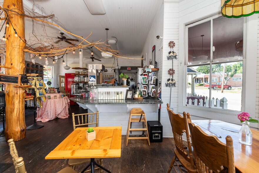 More Photos Of 55 Chestnut St, Elmer Convenience Store For Sale