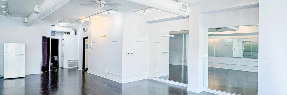 More Photos Of 2730-2732 N Clark St, Chicago Storefront Retail Office For Lease