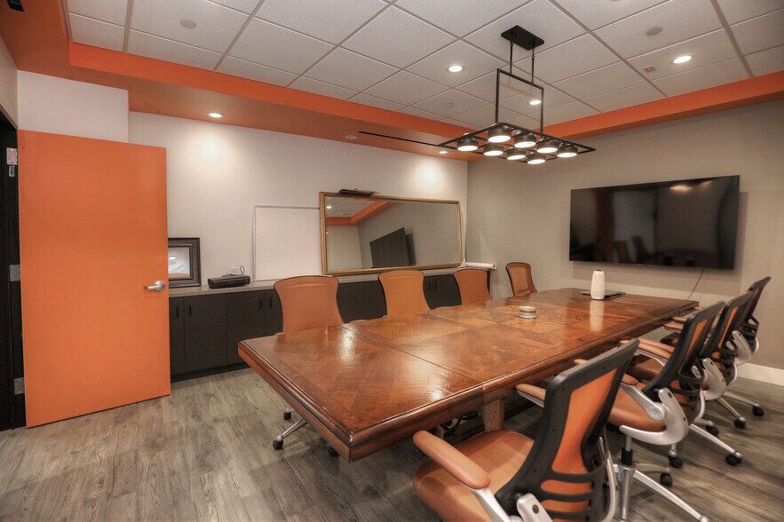 More Photos Of 1135 Eugenia Pl, Carpinteria Office For Sale