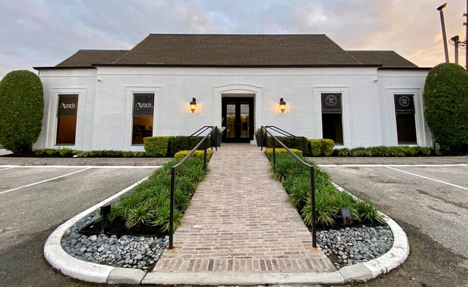 Primary Photo Of 14340 Memorial Dr, Houston Office For Lease