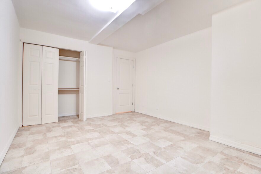 More Photos Of 5926 Bleecker St, Ridgewood Medical For Sale
